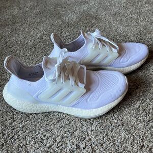 Adidas UltraBoost White Sneakers Womens Size 7.5